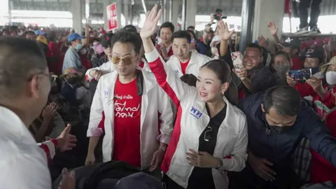 เลือกตั้ง 2566 :เพื่อไทย ไม่ยกเลิก "บัตรคนจน" "แพทองธาร" อ้อน "คนสุรินทร์"