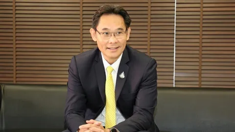 อดีตผู้รังเกียจประชานิยม