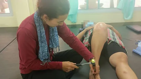 ร.ร.สอนนวดตอกเส้นแก้ปวดเมื่อยสีไพร ที่อุทัยธานี สร้างอาชีพให้ชาวบ้านหารายได้