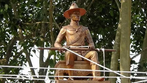 "วัดโนนสะอาด" จัดสร้างใหญ่ พระราชานุสาวรีย์พระเจ้าตาก