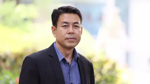 เลือกตั้ง 2566 : "ชุมสาย" ซัด "นักร้อง-นักวิชาเกิน" ใช้อคติ มั่วยุบ พท.