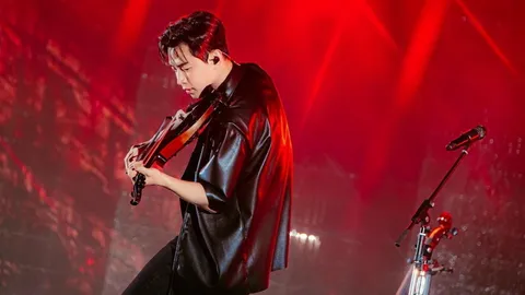 "เฮนรี่" ชวน "พันช์-คิมฟีล-เจน นีโอ" พาฟิน! คอนเสิร์ตเกาหลีบรรยากาศสวนครั้งแรก