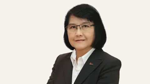 “นลินี งามเศรษฐมาศ” ทำปฏิทินตั้งโต๊ะแจกลูกค้า นักสะสมตาโต