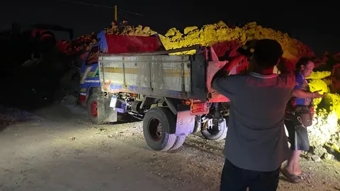 อุทาหรณ์ รถขนดินกระบะดัมพ์เสีย มุดซ่อมหล่นทับดับสนิท คาดประมาท