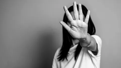 ศาลสิงคโปร์ยกฟ้องพ้นผิดคดีพ่อถูกลูกฟ้องร้องลวนลามทางเพศ หลักฐานไม่พอ