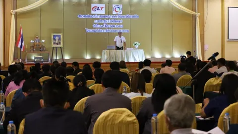 สหกรณ์การเกษตรภาคอีสานชุมนุมให้นายทะเบียนทบทวนคำสั่ง ผจก.สหกรณ์อายุ 60 ปี