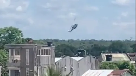 ระทึก ฮ.กองทัพโคลอมเบียหมุนคว้างก่อนตกกระแทกพื้นไฟลุก (คลิป)