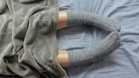 อยากนอนหลับดีทำได้ง่ายๆ แค่ใส่ถุงเท้าแล้วนอน