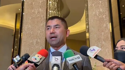 หมายจับ 4 นาย แก๊งตำรวจ ตม.บุกอุ้มรีดเงินล่ามสาวจีน ผบ.ตร.สั่งไล่ออก