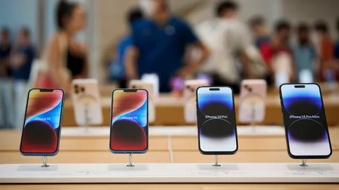 Apple จดสิทธิบัตร iPhone พับจออัตโนมัติ เมื่อเครื่องตก