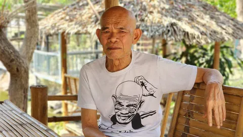 ป๋าเทพปัดหนีไปลาว เครียดหนี้กว่า 2 ล้าน ประกาศแจกวัวควาย คนอยากได้ให้มารับฟรี (คลิป)