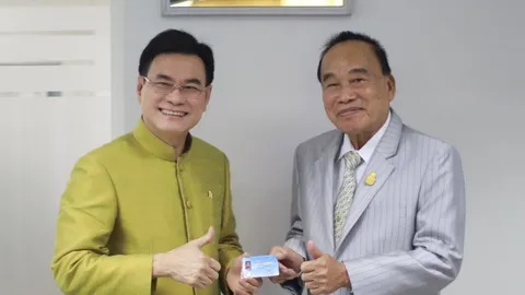 เลือกตั้ง 2566 : "เสธ.อ้าย" สมัครเข้าประชาธิปัตย์ ลั่นต้องการช่วยพรรคไม่หวังตำแหน่ง