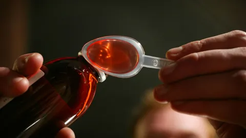 บ.ยาอินเดียโดนถอนใบอนุญาตการผลิต เหตุยาน้ำแก้ไอทำเด็กตายนับสิบ