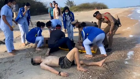 หนุ่มจิตอาสาเพชรบุรี เผยนาทีช่วยนักท่องเที่ยวจมทะเลหาดเจ้าสำราญ รอด 4 ตาย 1