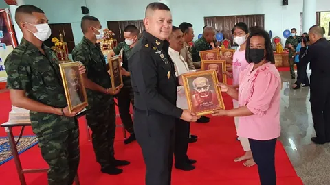 ผบ.พล.ร.5 รวมพลังชาวไทยพุทธชายแดนใต้เปิดวัด ทำบุญให้ผู้สูญเสียใน จชต.