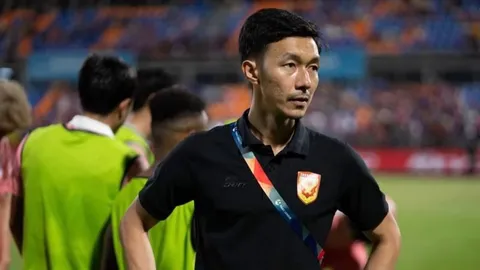 รวมใจเป็นหนึ่งเดียว "โค้ชลัก" ติวเข้มลูกทีม ฝ่าฟันกับความกดดัน เพื่อยกระดับผลงาน