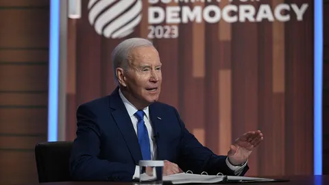 เวทีประชาธิปไตยสะดุด อินเดีย-ยิว ไม่พอใจแถลงร่วม