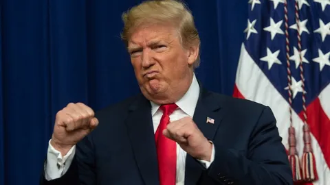 ทรัมป์ จ่อขึ้นศาลอังคารหน้า หลังถูกตั้งข้อหา-ยืนยันไม่ต้องใส่กุญแจมือ