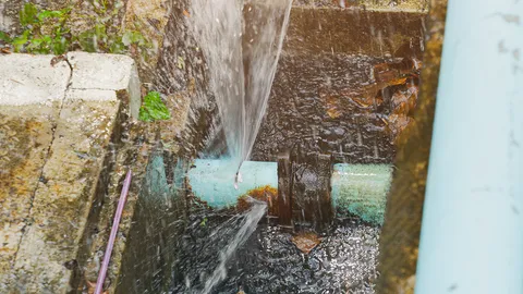 ระบบน้ำประปามีปัญหาบ่อย ทั้งท่อแตก น้ำไหลอ่อน มีกลิ่น คนใช้น้ำเดือดร้อน