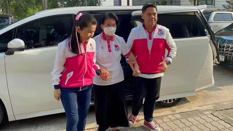 เลือกตั้ง : 2566 สุพรรณบุรี คุณหญิงแจ่มใส ให้กำลังใจลูกท็อป