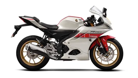 โผล่แล้ว BABY R1 New YAMAHA R15 Connected-ABS