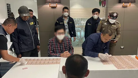 ไม่รู้เงินอยู่ในซอง จับหัวหน้าเขตราชเทวี เรียกรับสินบน 3.2 ล้าน แลกเลี่ยงภาษี 40 ล้าน