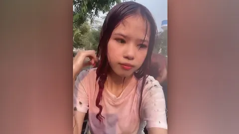 สาวลำพูนเปิดใจ หลังนั่งกระบะเล่นสงกรานต์ แต่กลับโดนวัยรุ่นสาด "น้ำโคลน"