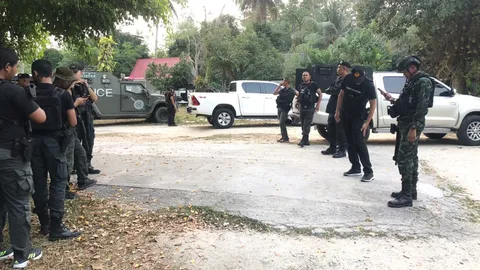 ใต้เดือด คนร้ายป่วน 2 อำเภอ 3 จุด ขว้างระเบิด ซุ่มยิง ทหารเจ็บ 3 นาย