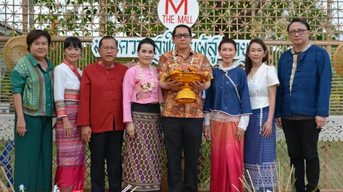 นงนุช นามวงศ์ จัดงานสืบสานประเพณีสงกรานต์ พร้อมมอบทุนการศึกษาแก่เด็กนักเรียน