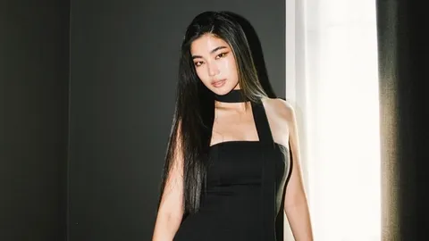 คนชื่นชม ก้อย อรัชพร ไม่ใช้อภิสิทธิ์แบบดาราคนอื่น เดินเข้างาน Rolling Loud