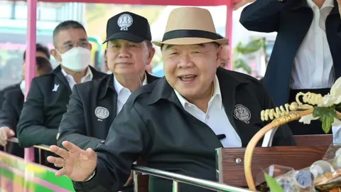 ตัวแทนเกษตรกรเพชรบุรี ขอบคุณ “ลุงป้อม” ช่วยให้มีที่ทำกิน สร้างรายได้ยั่งยืน