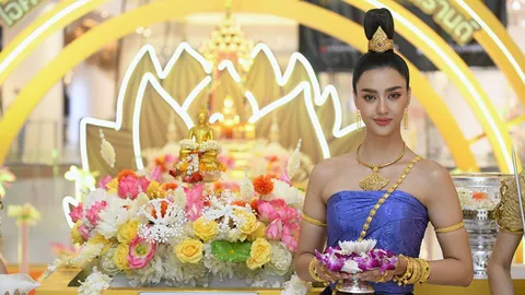 “อแมนด้า” งามอย่างไทย แปลงโฉมเป็น “นางกิมิทาเทวี” นางสงกรานต์ประจำปี 2566