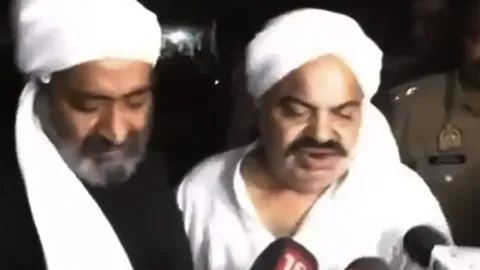 สยอง อดีตนักการเมืองอินเดีย พี่ชาย ถูกจ่อยิงระยะเผาขน ตายคากล้องทีวี