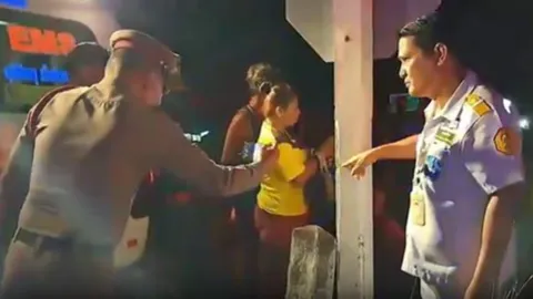 สมาชิก อบต.ขี่ จยย.แหกโค้ง เสียหลักชนเสาปูนข้างทาง-หัวฟาดดับสลด