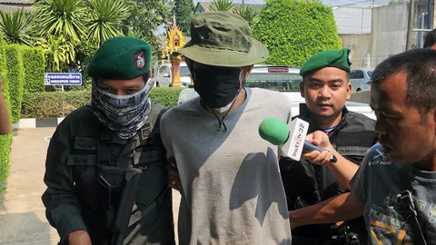 ซัดคู่อริพรุน กัลบกปืนโหด สยองหน้าร้าน ฉุนให้ของลับ