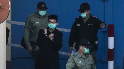 ศาลฮ่องกงสั่งจำคุก 3 เดือน "โจชัว หว่อง" นักเคลื่อนไหวเพื่อประชาธิปไตย