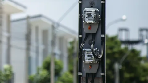 คนโอดค่าไฟแพง รัฐบาลแจงการคำนวณงวด พ.ค.-ส.ค. 66 ประกอบจาก 6 ส่วน