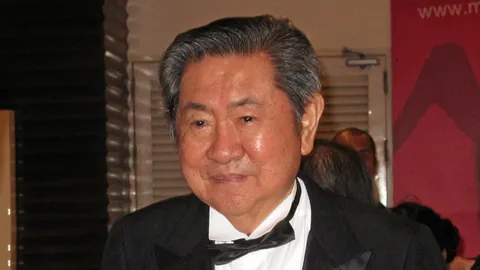 “ดร.อำนวย วีรวรรณ” บนเส้นทางพัฒนาประเทศ
