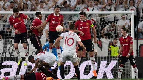 สอบตก 4 คน ตัดเกรดแข้ง "แมนยูฯ" เกมพ่ายยับ "เซบีญา" กระเด็นร่วงยูโรปาลีก