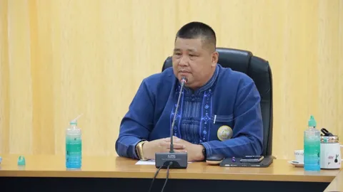 อธิบดีกรมการข้าวเยี่ยมศูนย์ข้าวชุมชนภาคอีสาน ชวนเกษตรปลูกข้าวรักษ์โลก