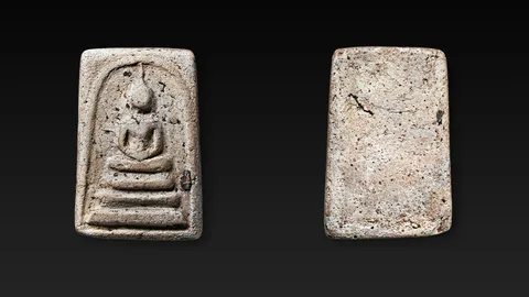 พระสมเด็จ พิมพ์ทรงเจดีย์ สร้างโดย สมเด็จพระพุฒาจารย์ (โต) พระหลักสิบล้าน