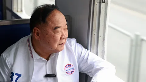 ไม่รู้แต่ไม่แล้ง เพจรักลุงป้อม เผยคลิป "พล.อ.ประวิตร" พร้อมเพลงสไตล์วัยรุ่น