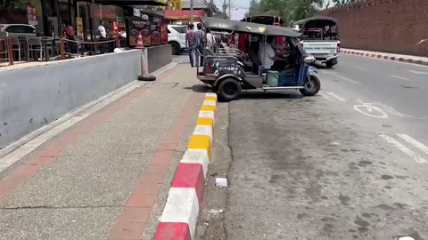แบบนี้ก็มี คนขับตุ๊กๆ ทาสีเหลือง ทับเส้นขาว-แดง เพราะไม่อยากเสียค่าปรับ