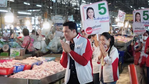 "ดนุพร-เพ็ญพิสุทธิ์" หาเสียง ตลาดรุ่งเจริญ เผย คนบ่น ต้นทุนสินค้า-ค่าไฟแพง