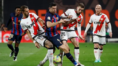 ไม่น้อยหน้ามาดริด "บาร์เซโลนา" บุกพ่าย "ราโยฯ" นำ 11 แต้มเท่าเดิม ศึกลาลีกา