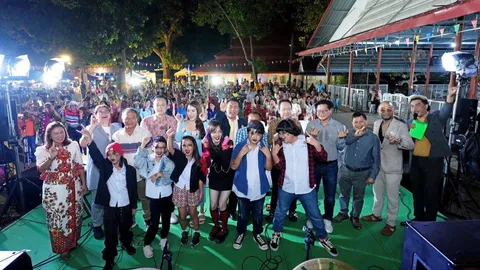 "ไรท์เตอร์ แลบ" บุกระยอง-นครศรีฯ จัดฉาย "Bad Boyz Band" กลางแปลง