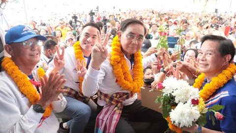 เลือกตั้ง 66 : “ลุงตู่” ยัน จุดยืนพรรครวมไทยสร้างชาติไม่แตกแยก ขอคนตรังช่วยเลือกให้เป็นที่ 1