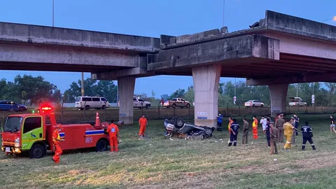 2 สาวซีวิคขับย้อนศร พุ่งทะลุแบริเออร์ทางด่วนจตุโชติ ตกลงมาตาย 1 สาหัส 1