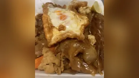 มิติใหม่แห่งผัดซีอิ๊ว เมื่อลูกค้าสั่งแบบ "เพิ่มไข่" ร้านก็จัดให้ตามคำขอเป๊ะๆ