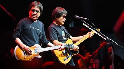 สมศักดิ์ศรีการรอคอย คอนเสิร์ต 37 ปี อัสนี-วสันต์ คลื่นมหาชนแฟนเพลงแน่น